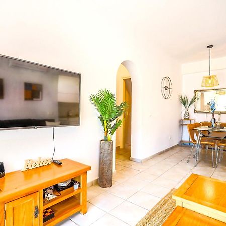 H&O Limnaria Elegance Pool View Apartment Paphos Buitenkant foto
