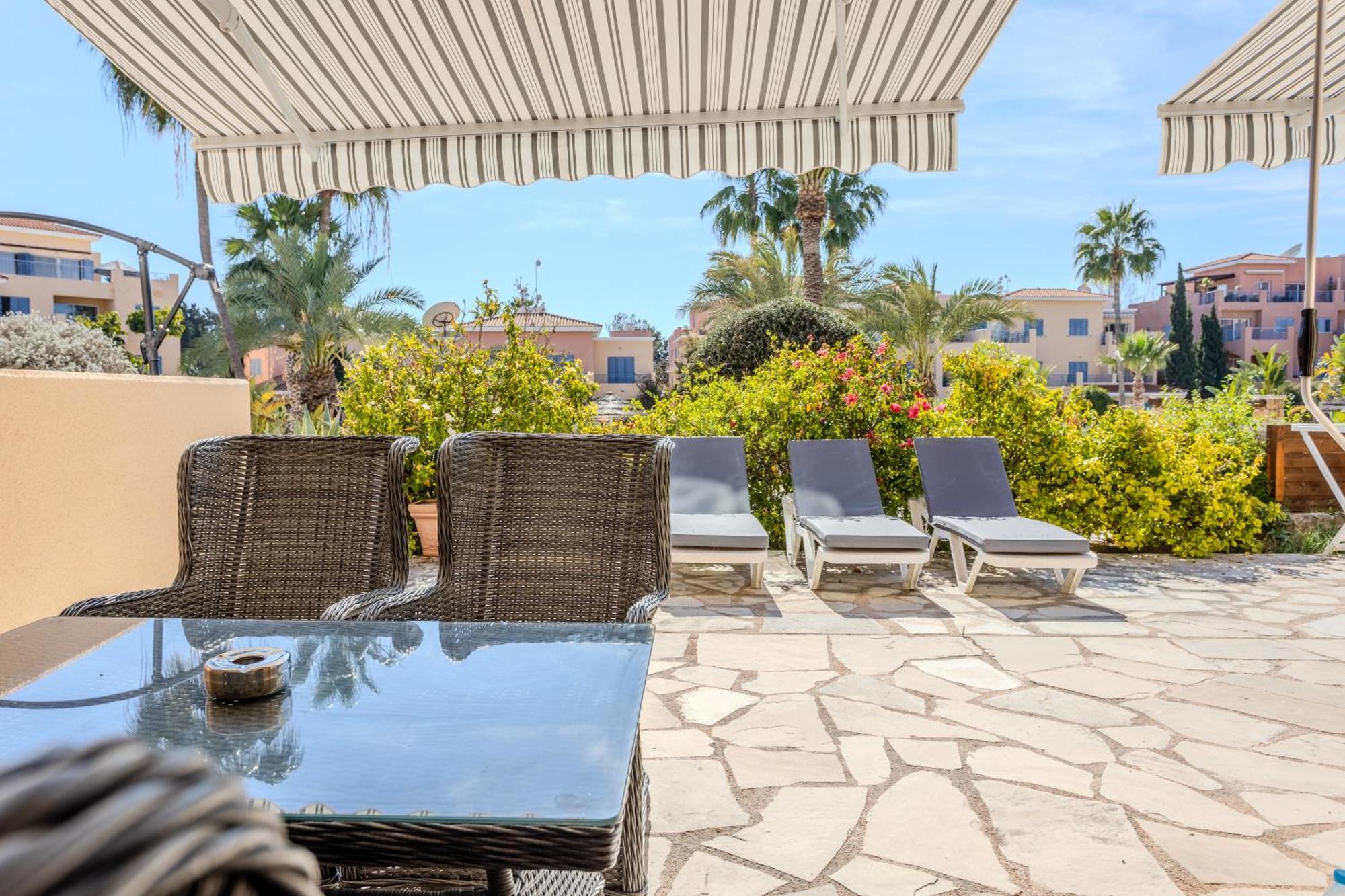 H&O Limnaria Elegance Pool View Apartment Paphos Buitenkant foto